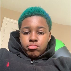 Meet your Posher, Amora